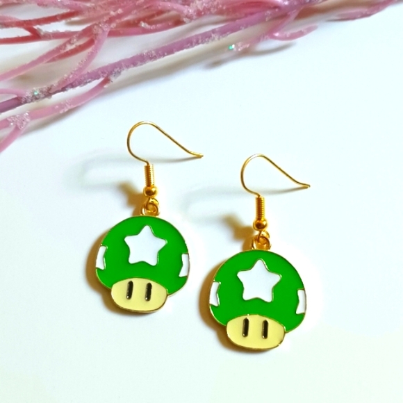 Nintendo Super Mario Bros. 1up Mushroom Oil Painted Handmade Earrings - Picture 1 of 5